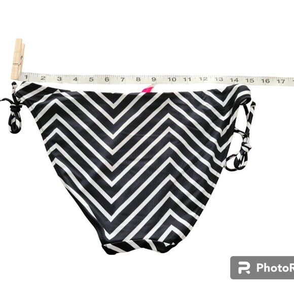 Victoria’s Secret Black and White Chevron Bikini w side ties - Picture 3 of 7